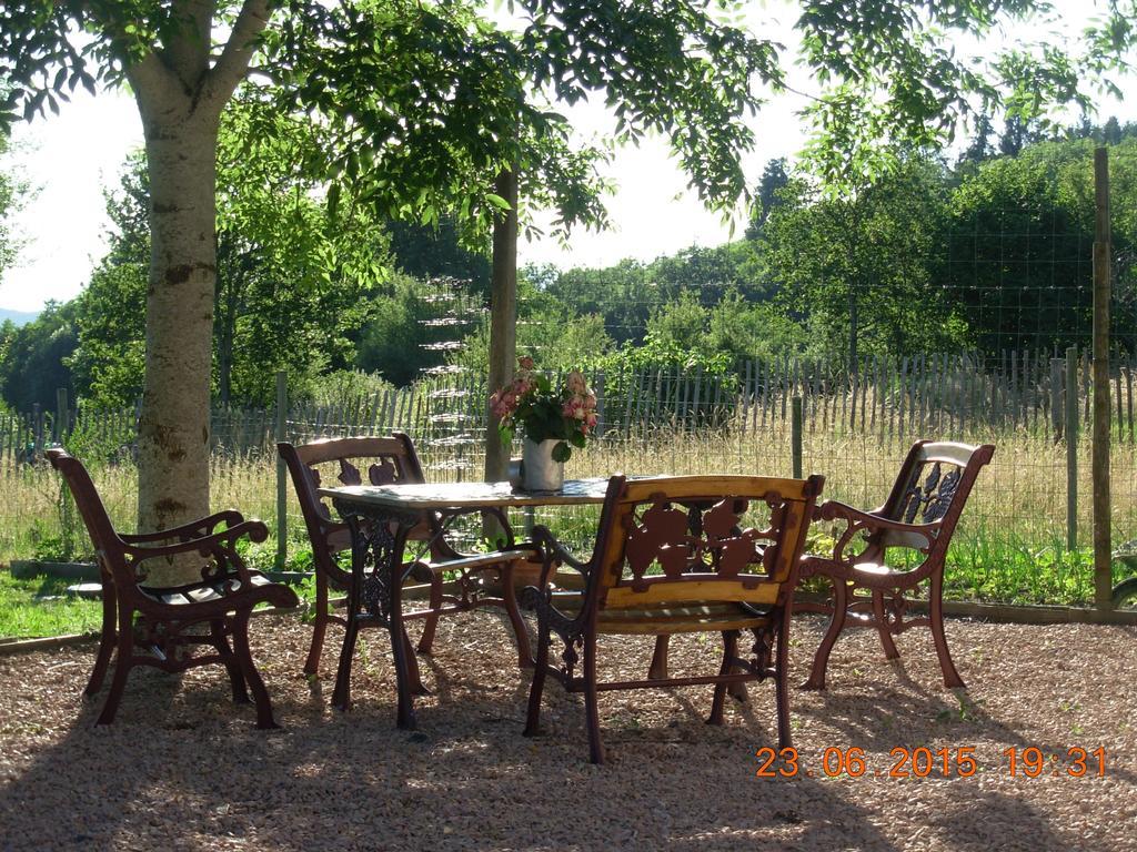 Le Jardin Des Pierres Brunes Saint-Jean-des-Ollieres Ngoại thất bức ảnh